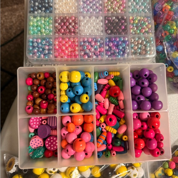 Colorful Bead & Button Collection 4lbs+ - Picture 8 of 9